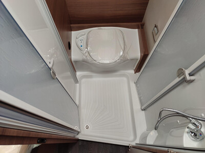 KNAUS L!VE WAVE 650 MF (5)