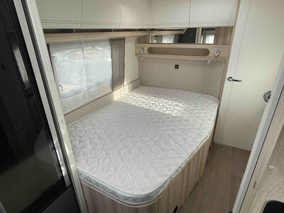 Hobby De Luxe 495 WFB - VELETRŽNÍ CENOVÁ NABÍDKA