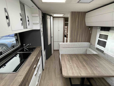 Hobby Excellent Edition 545 KMF