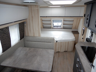 Hobby De Luxe 545 KMF