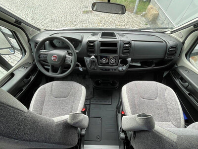 KNAUS L!VE WAVE 700 MEG (4)